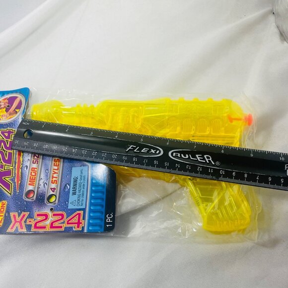 Splash Cyber Series X-224 Water Gun Toy 2010 Ju-Ru Yellow - Picture 5 of 9